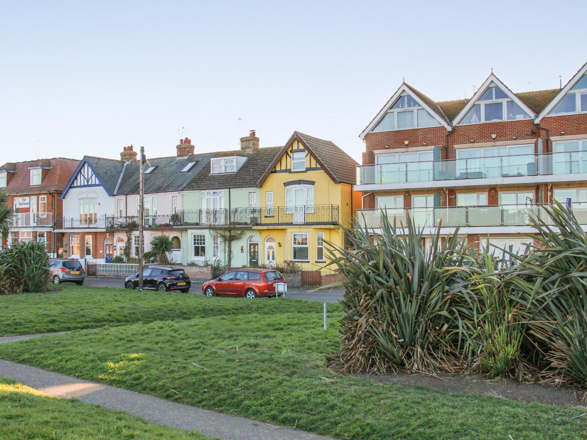 The Yellow House Gorleston-on-Sea Eksteriør billede
